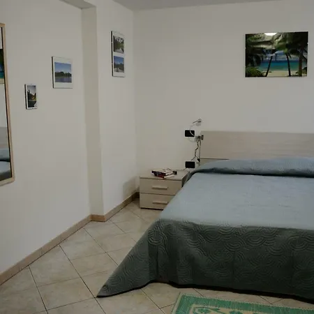 Lägenhet Tra Mare E Monti Santa Giusta