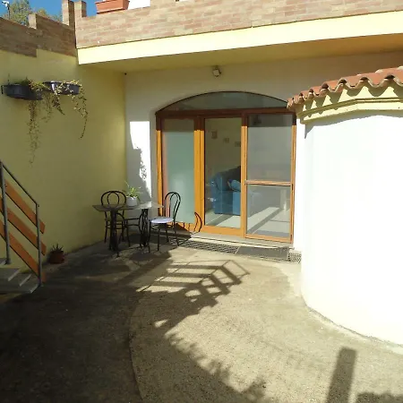 Lägenhet Tra Mare E Monti