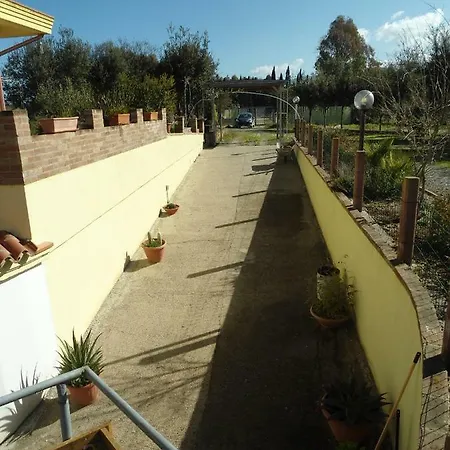 Tra Mare E Monti Lägenhet